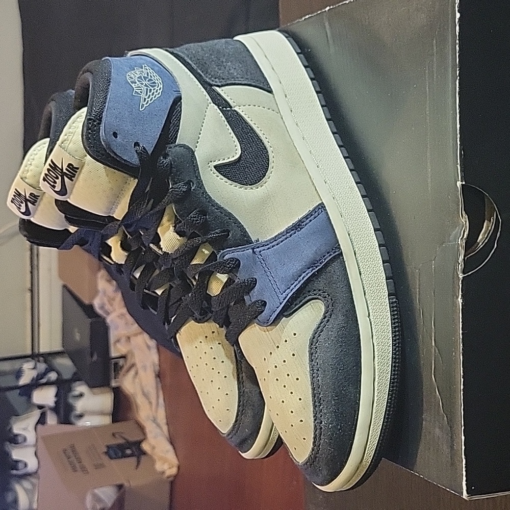 Jordan 1 Zoom CMFT 2 "Blackened Blue" Womens 9.5 Mens 8 EUC - Picture 2 of 9